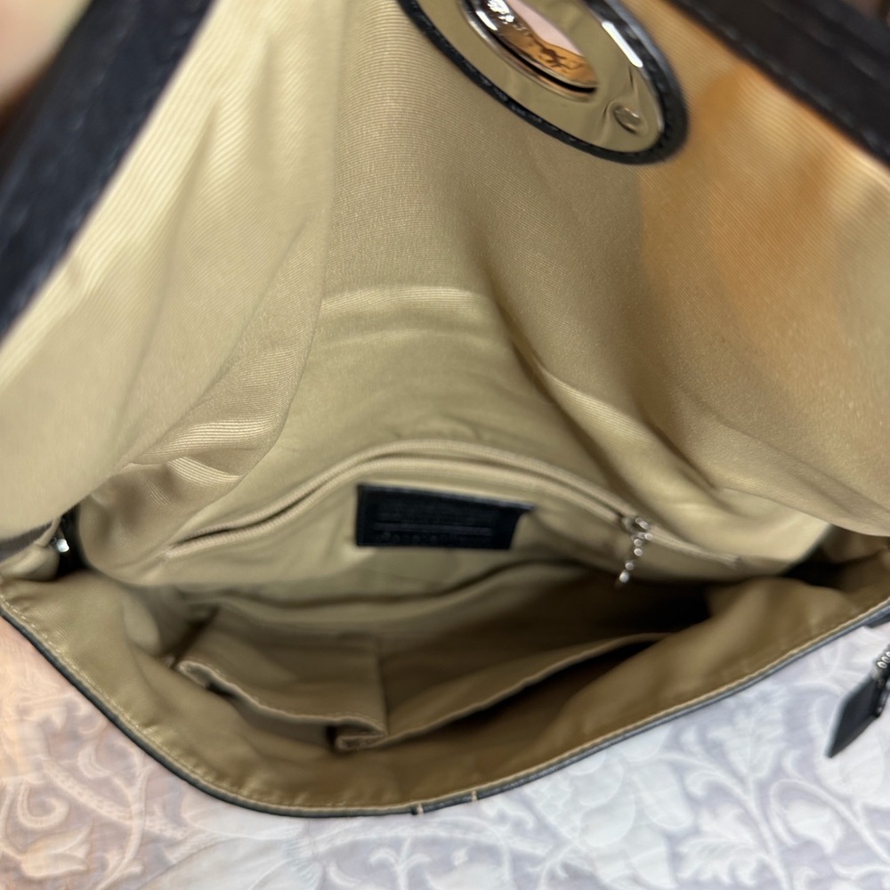 Coach Black Pebbled Leather shoulder Bag - Picture 7 of 10